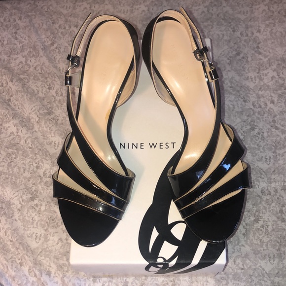 Nine West Black Patent Greenwich Heels, Size 8.5 - Picture 13 of 13